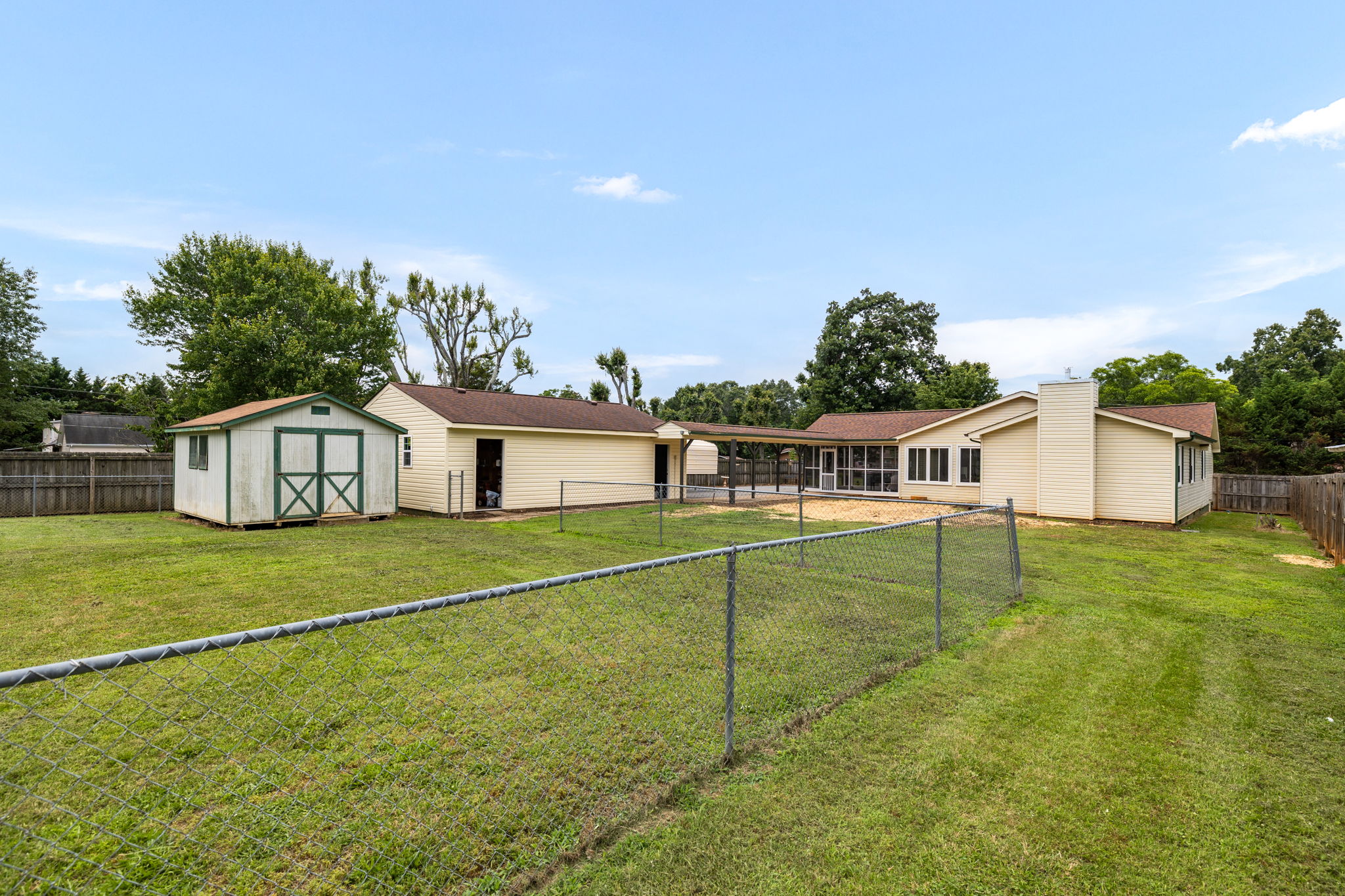 305 McCoy Rd-32