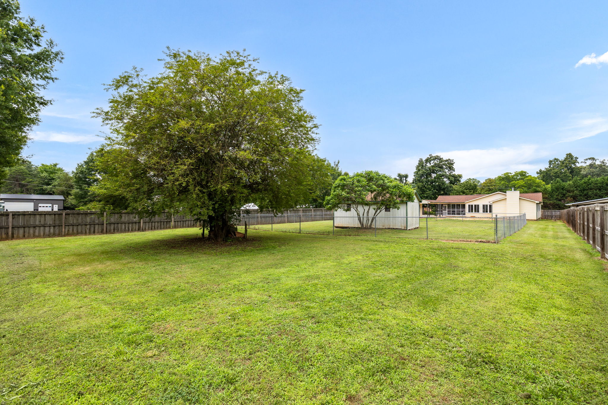 305 McCoy Rd-33