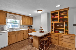 305 McCoy Rd-12