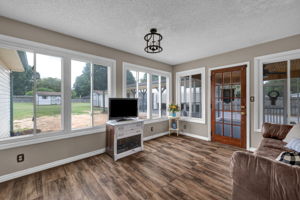 305 McCoy Rd-15