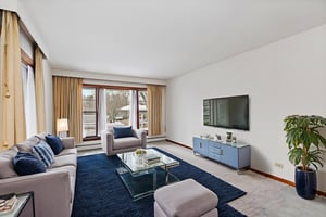 0O9A3216 virtually staged.jpeg