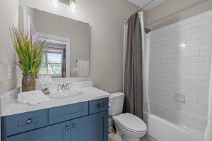 Suite #3's Bathroom