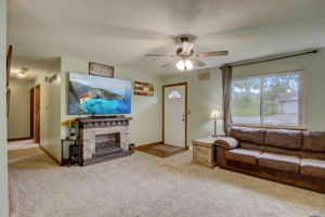 S Lincoln Ave-006