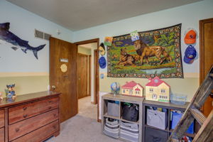 S Lincoln Ave-020