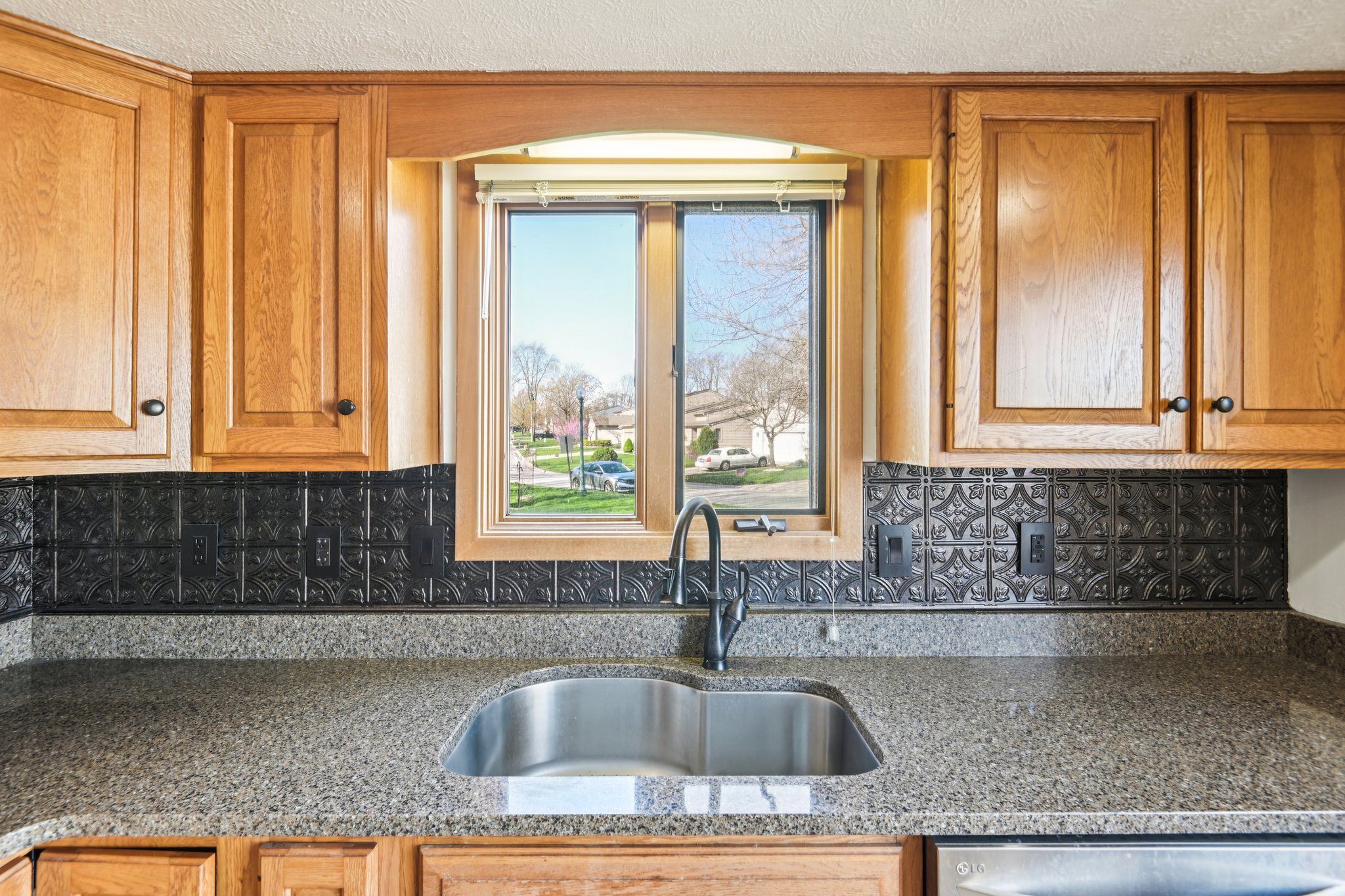 Sandbrook Dr-S0804-020.jpg