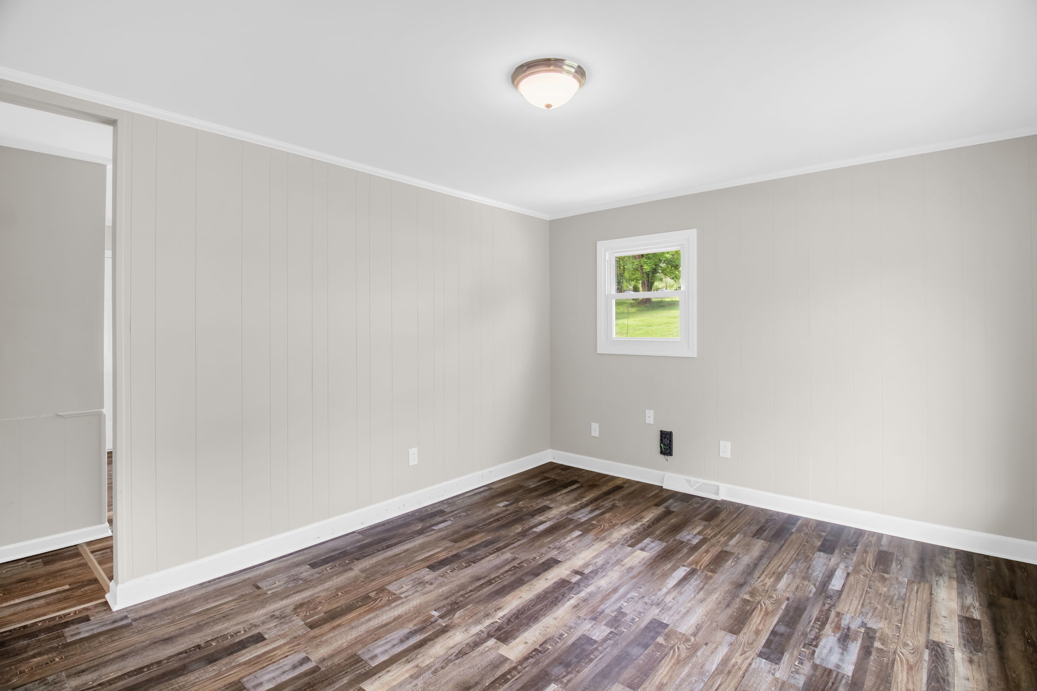 305 Short Ave-5