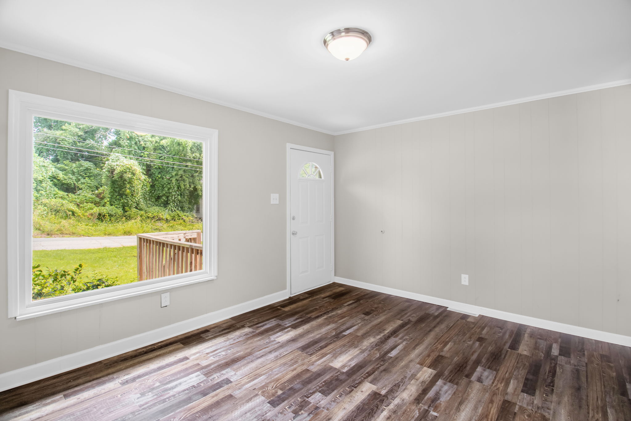 305 Short Ave-7