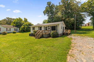 305 Short Ave-4