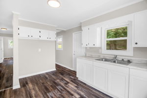 305 Short Ave-10