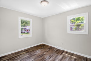 305 Short Ave-17