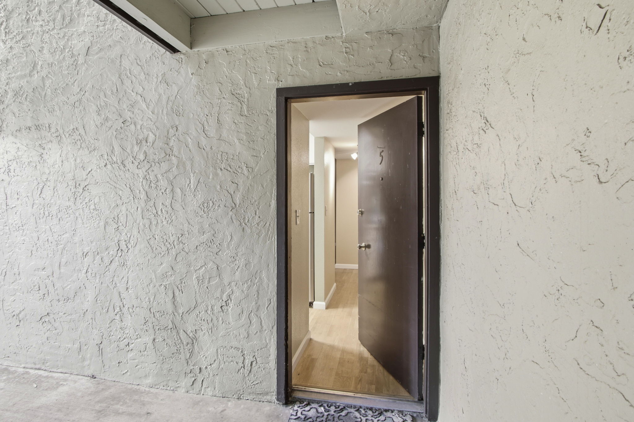 005_F8_305 Tradewinds Dr