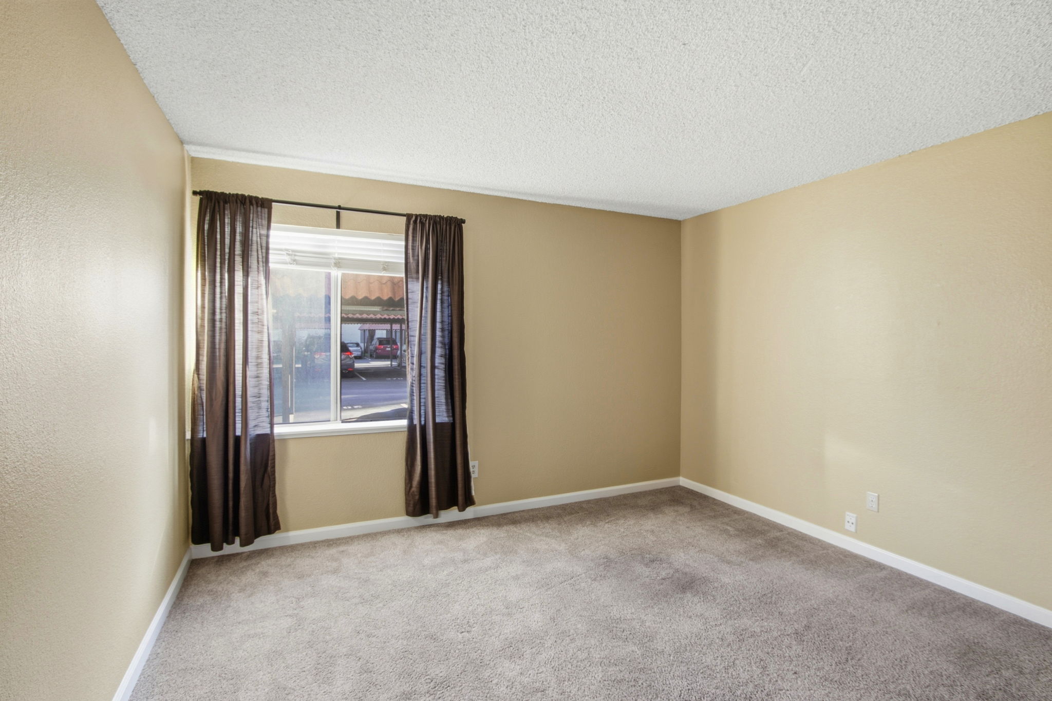 015_F8_305 Tradewinds Dr