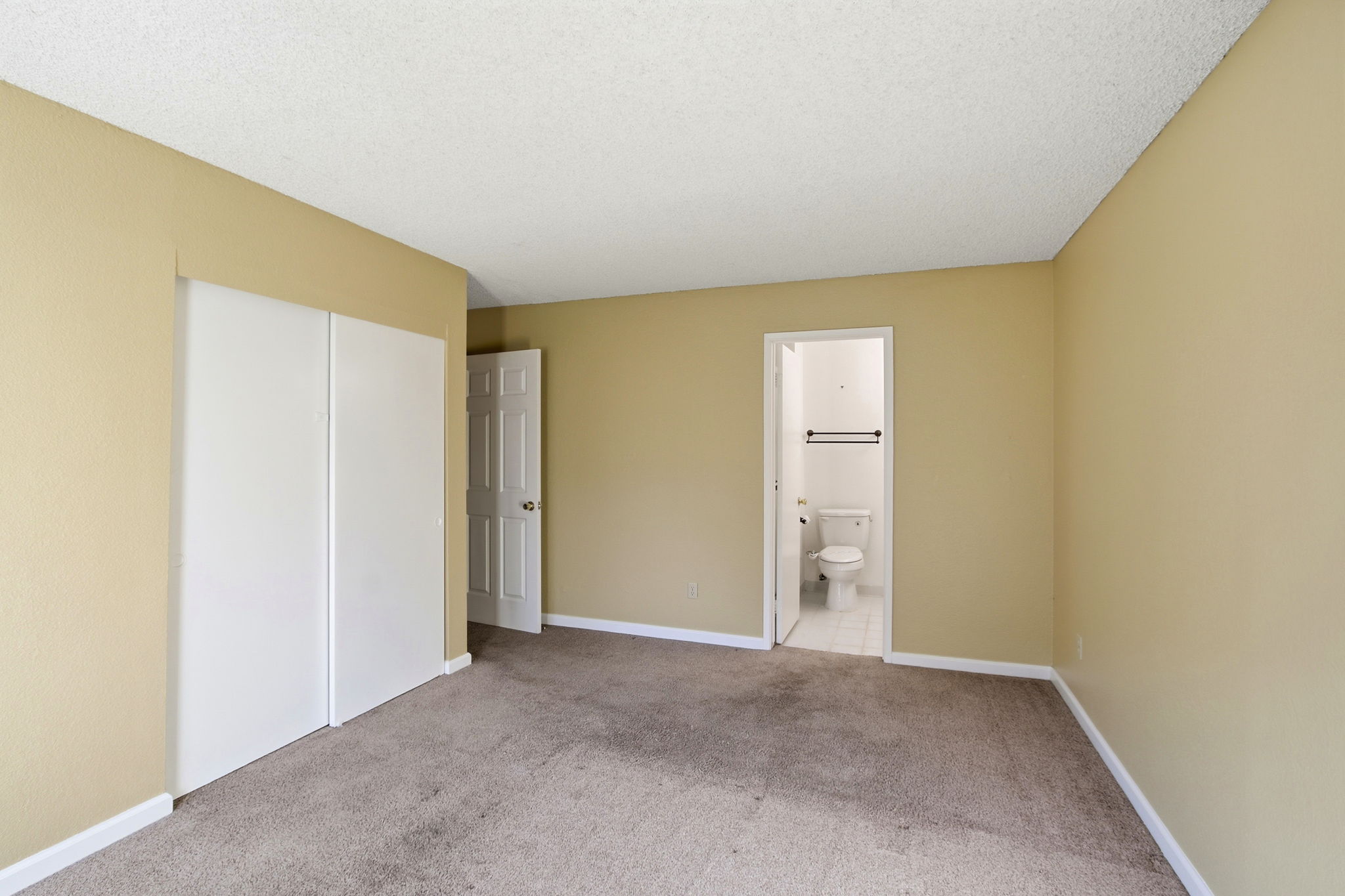 017_F8_305 Tradewinds Dr