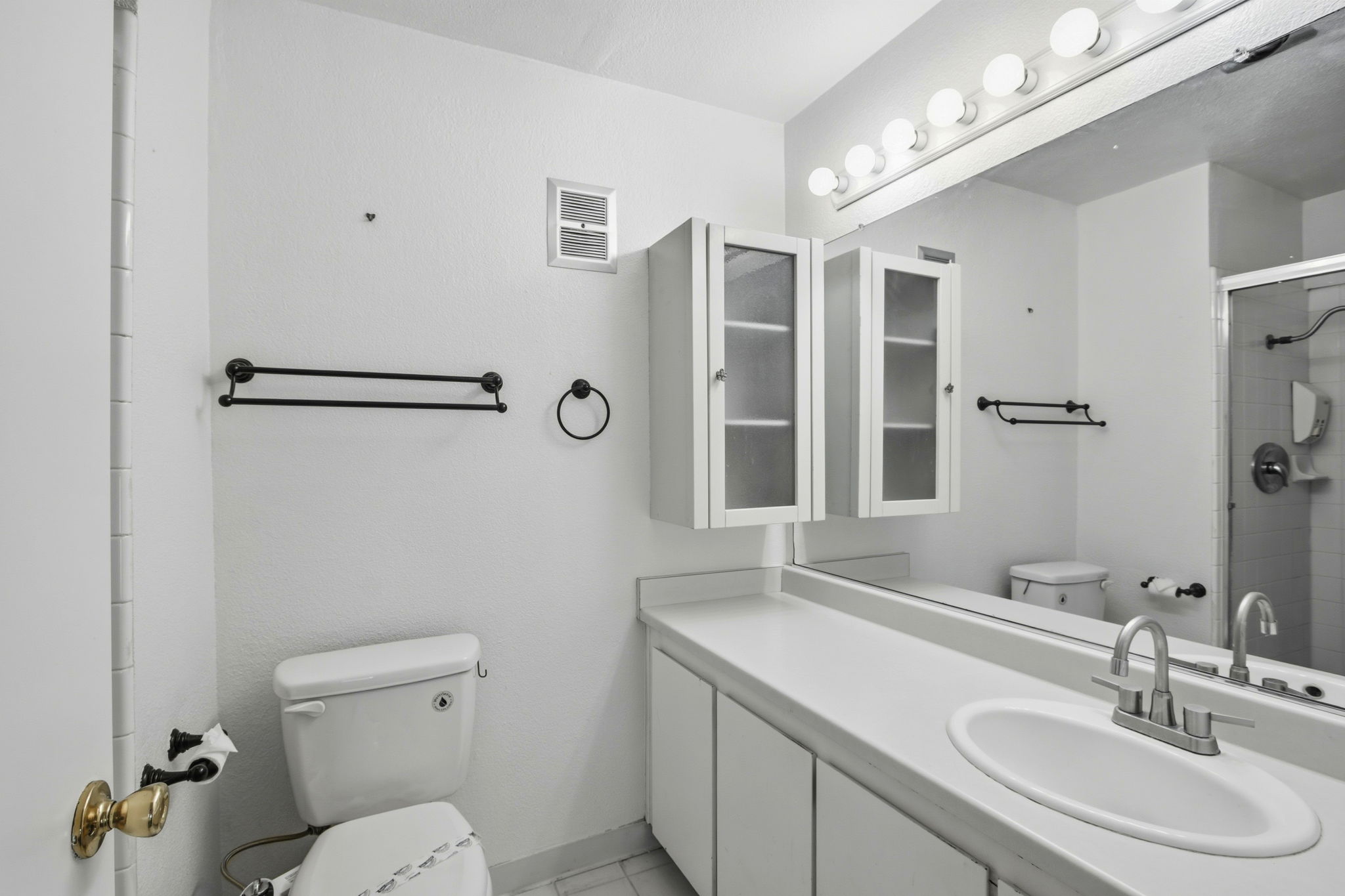 021_F8_305 Tradewinds Dr