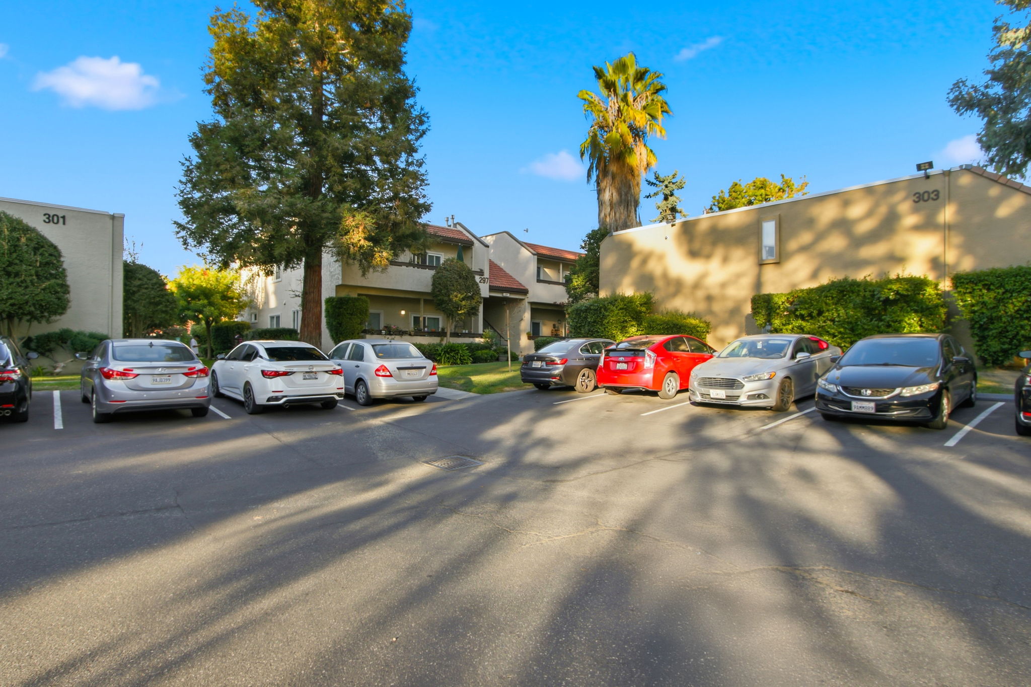 030_F8_305 Tradewinds Dr