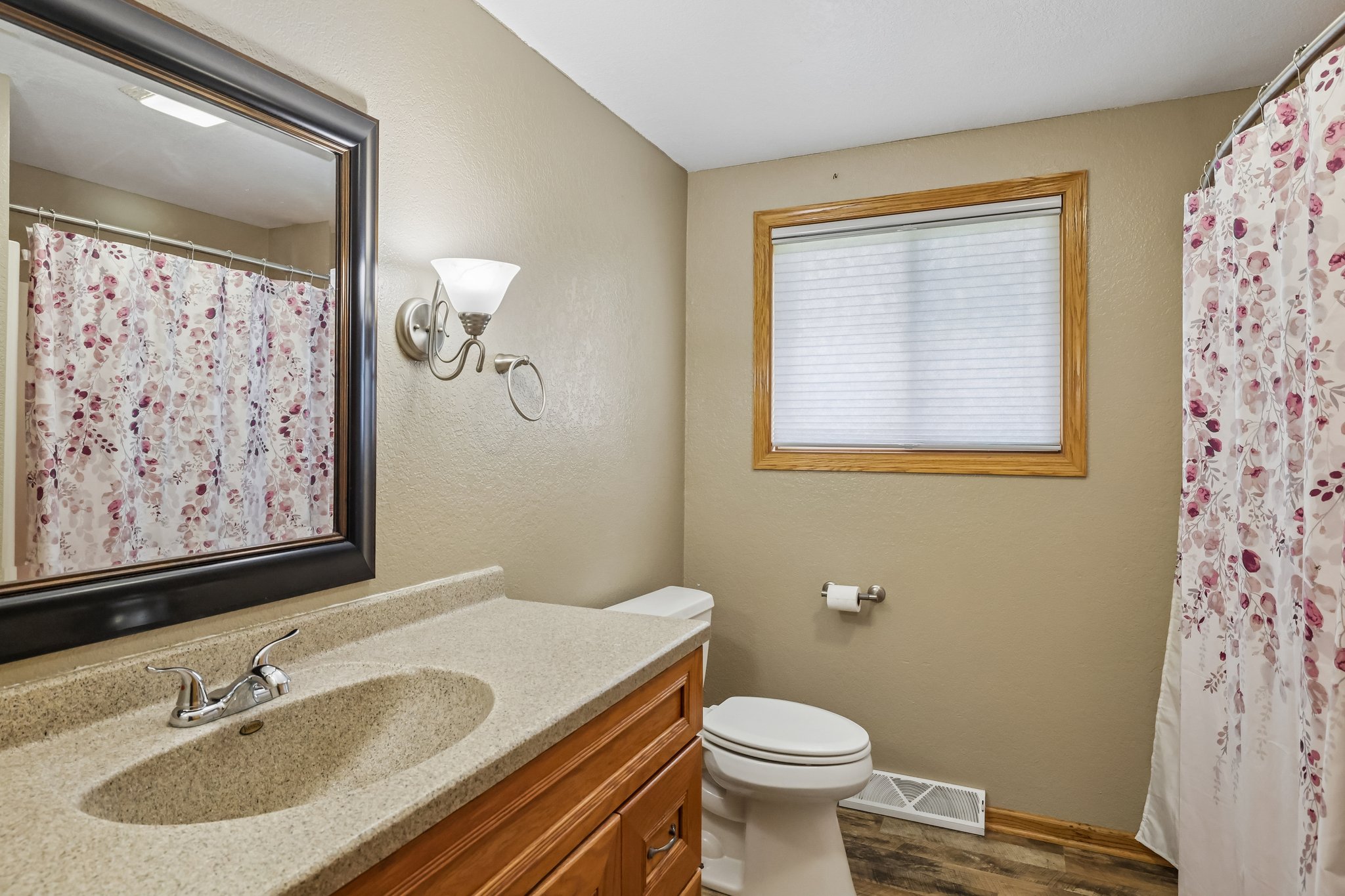 W Lafollette St-S1709-040.jpg