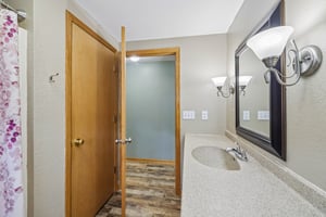 W Lafollette St-S1709-022.jpg