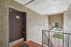 Wymore Rd 208-S1407-006.jpg