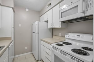 Wymore Rd 208-S1407-016.jpg