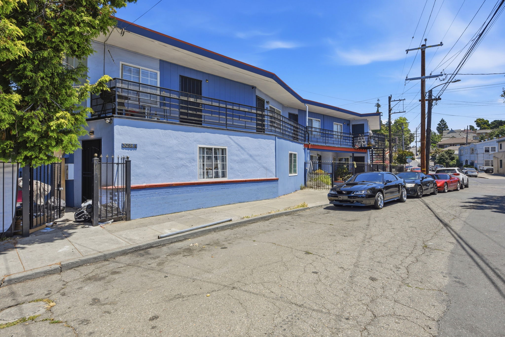 002_F8_3050-3058 Davis St