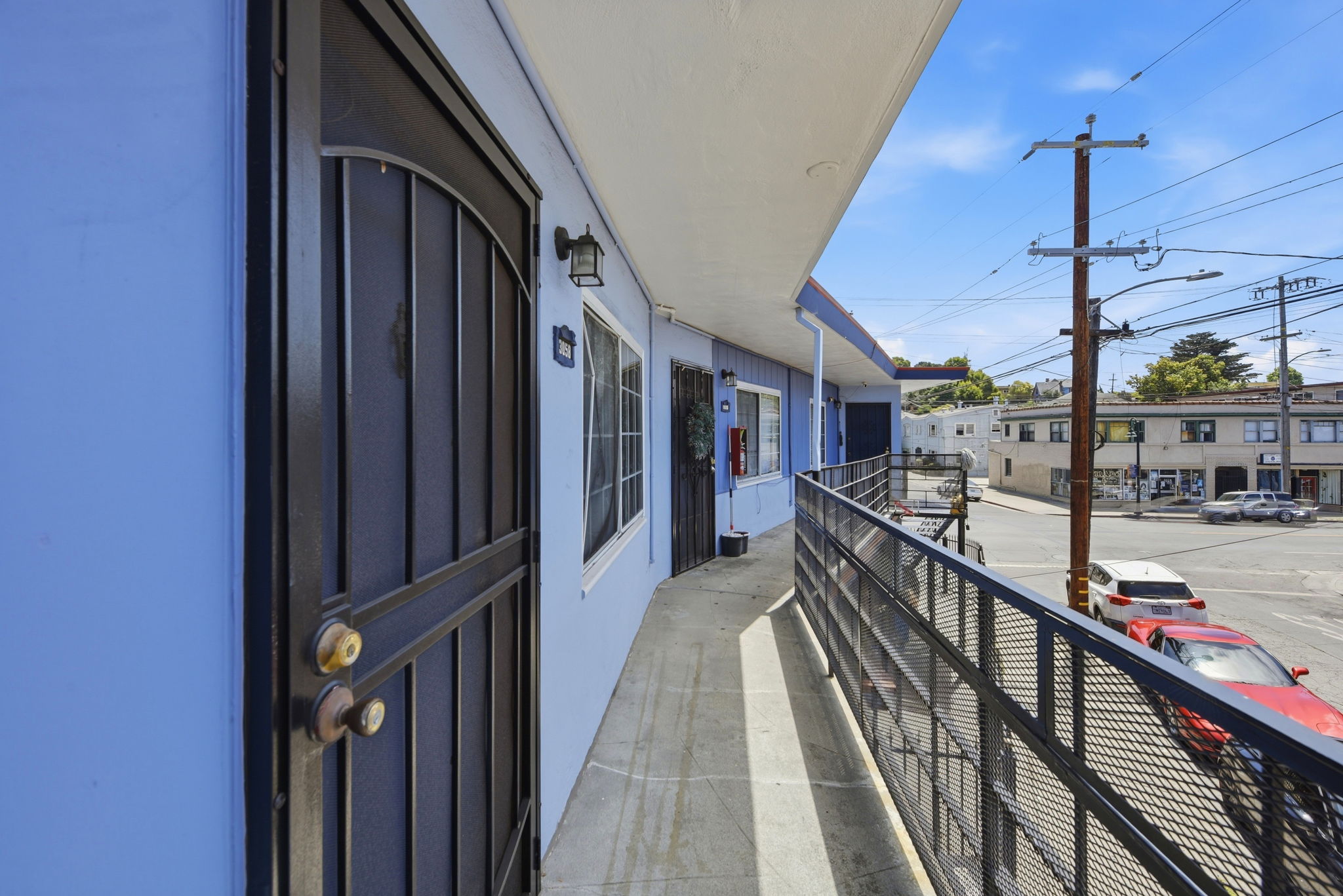 005_F8_3050-3058 Davis St