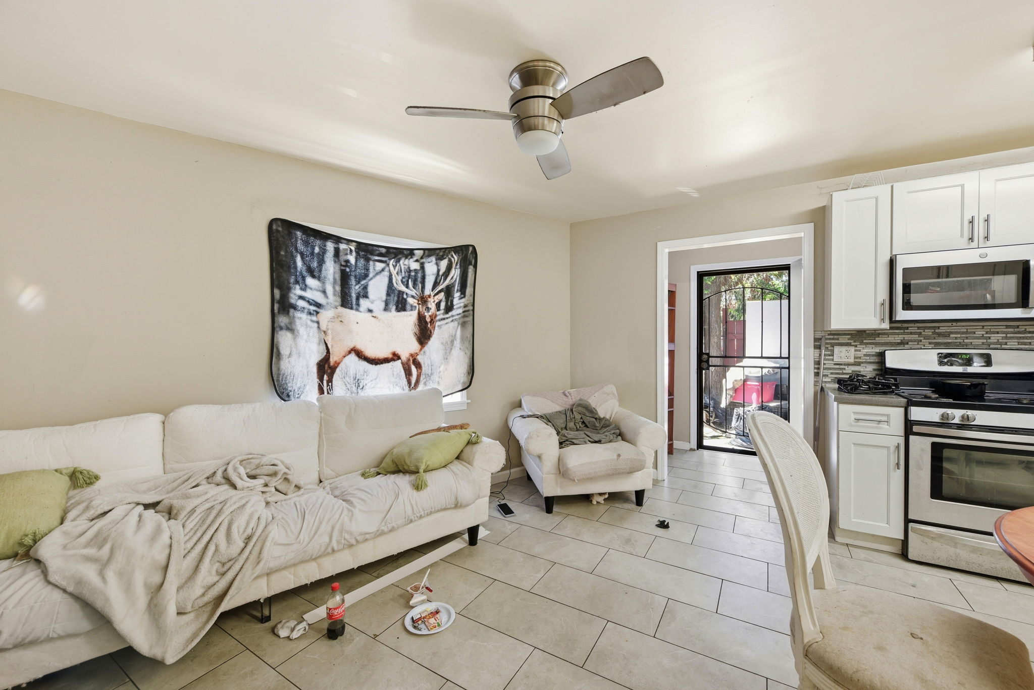 013_F8_3050-3058 Davis St