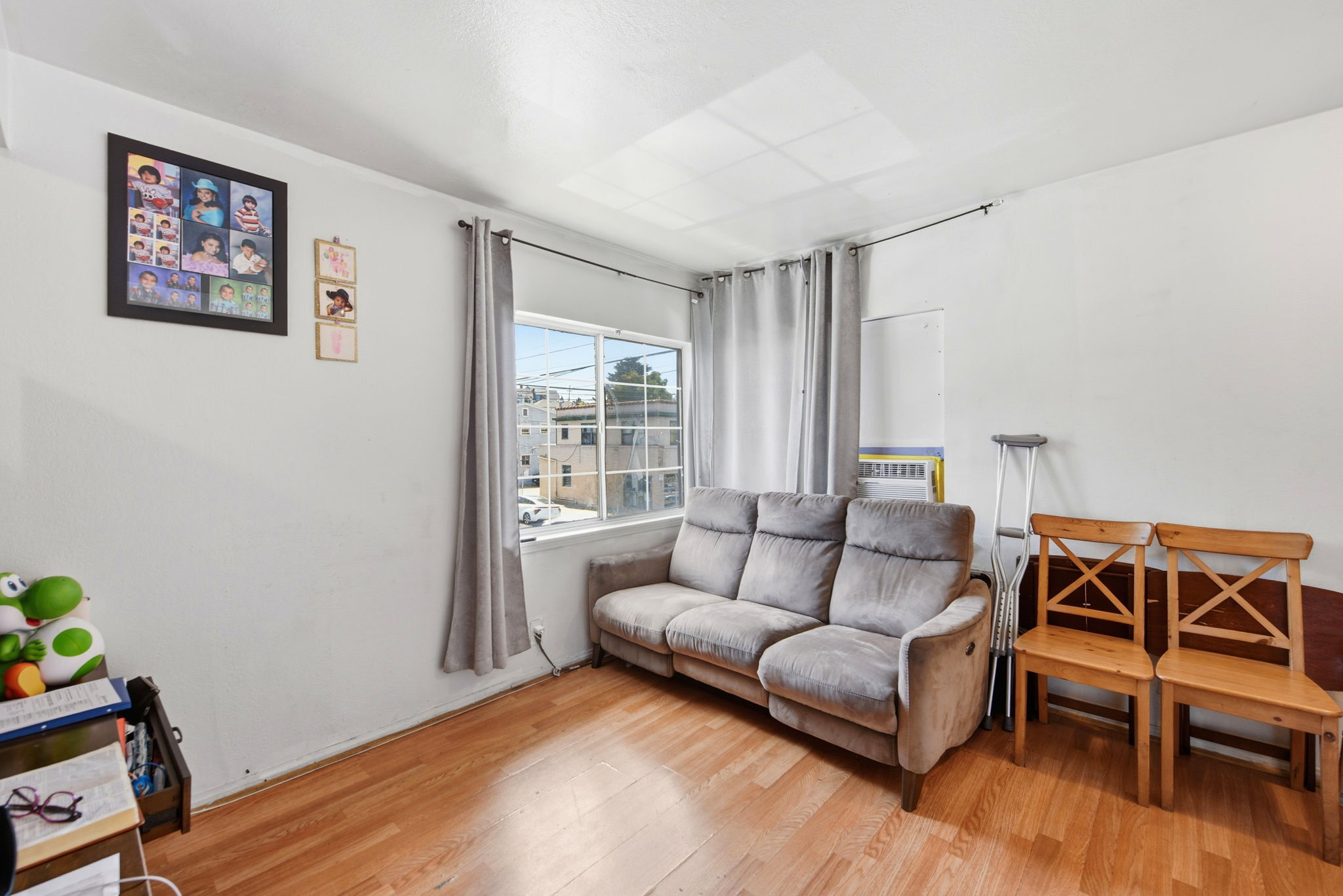 028_F8_3050-3058 Davis St