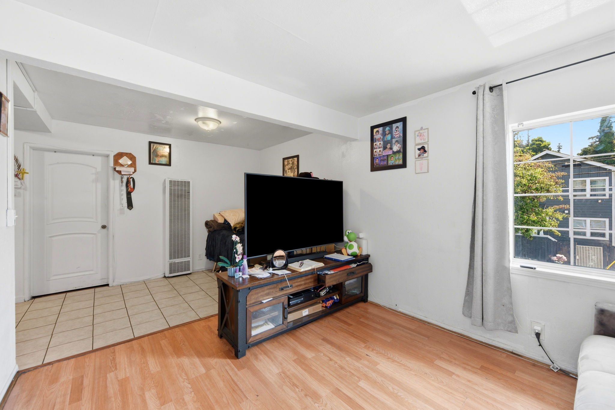 029_F8_3050-3058 Davis St
