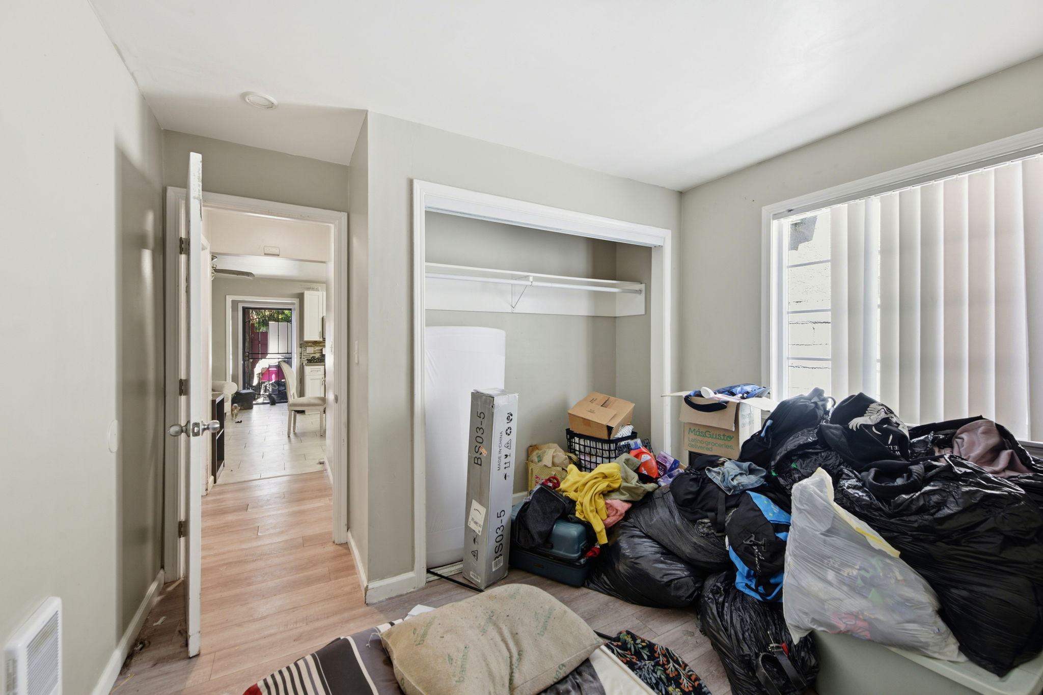 043_F8_3050-3058 Davis St