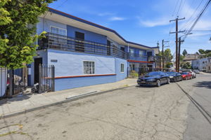 002_F8_3050-3058 Davis St