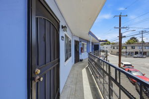 005_F8_3050-3058 Davis St