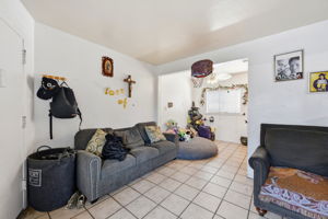 011_F8_3050-3058 Davis St