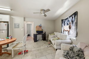 012_F8_3050-3058 Davis St