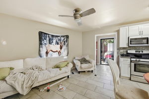 013_F8_3050-3058 Davis St
