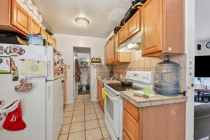 019_F8_3050-3058 Davis St