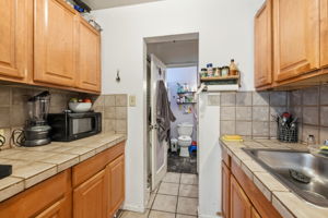020_F8_3050-3058 Davis St