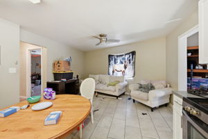 023_F8_3050-3058 Davis St
