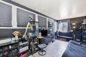 032_F8_3050-3058 Davis St