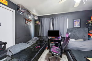 035_F8_3050-3058 Davis St