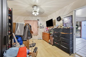 038_F8_3050-3058 Davis St