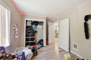 044_F8_3050-3058 Davis St