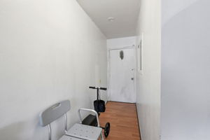 045_F8_3050-3058 Davis St