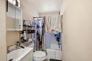 046_F8_3050-3058 Davis St