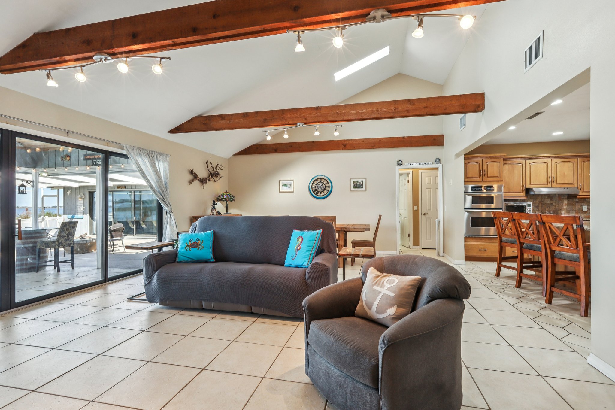 Crump Rd-S3101-016.jpg