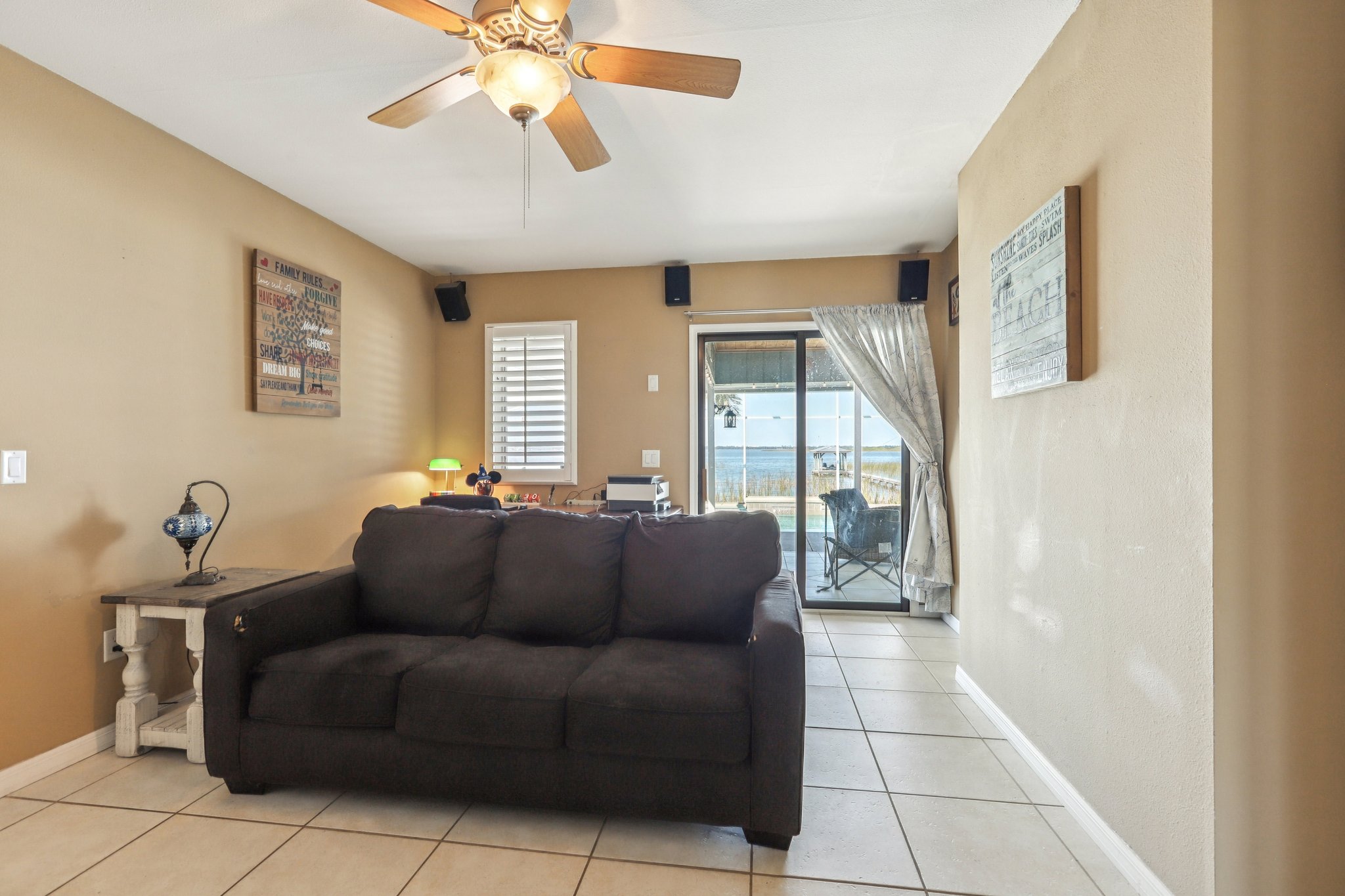 Crump Rd-S3101-049.jpg