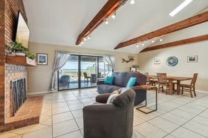 Crump Rd-S3101-015.jpg