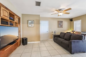 Crump Rd-S3101-047.jpg