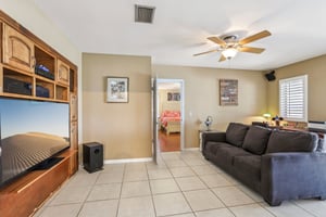 Crump Rd-S3101-048.jpg