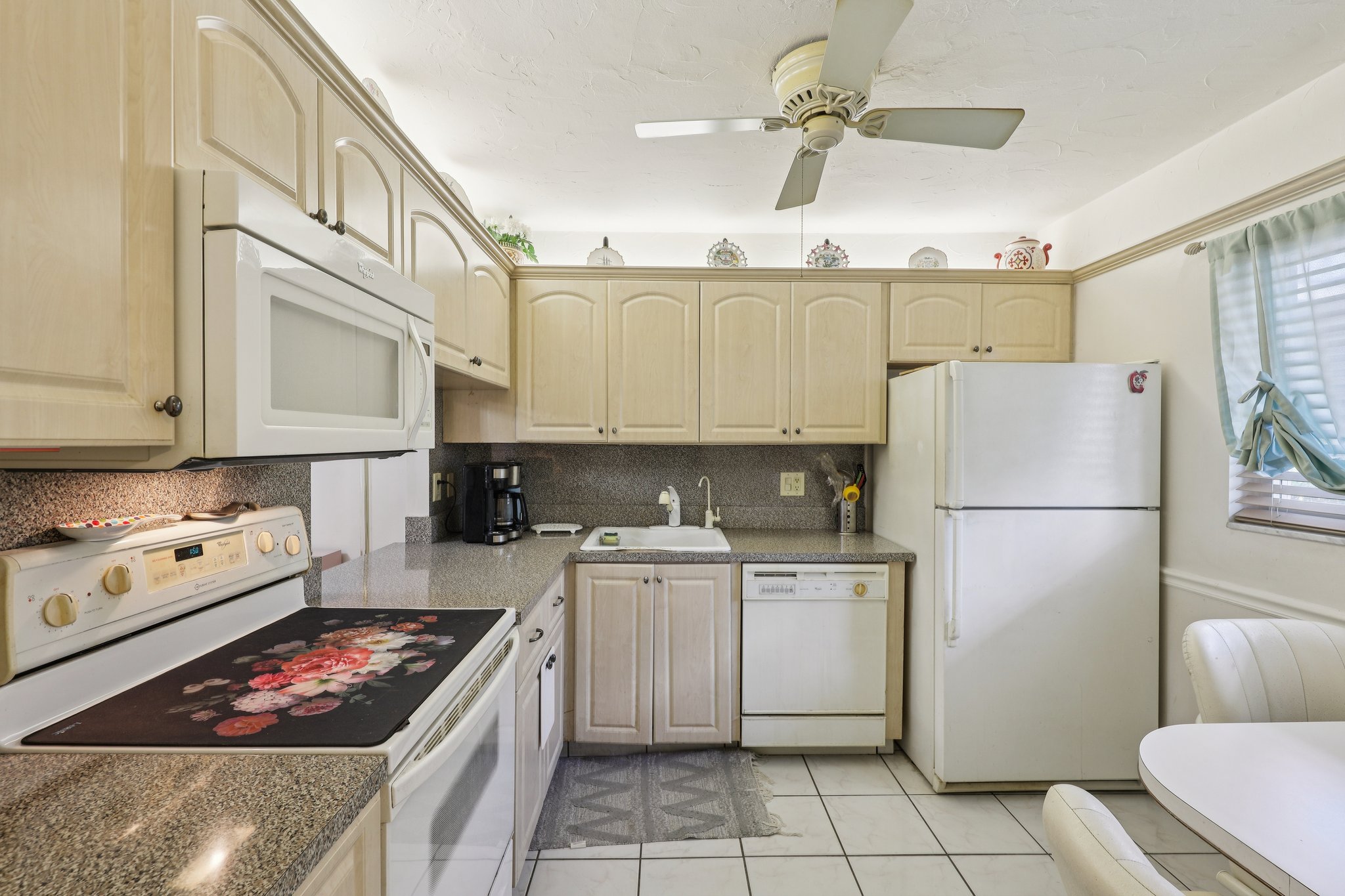 Holiday Springs Blvd 101-S2703-010.jpg