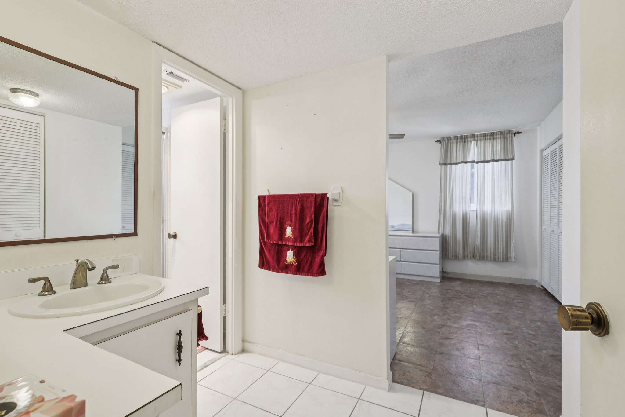 Holiday Springs Blvd 101-S2703-023.jpg